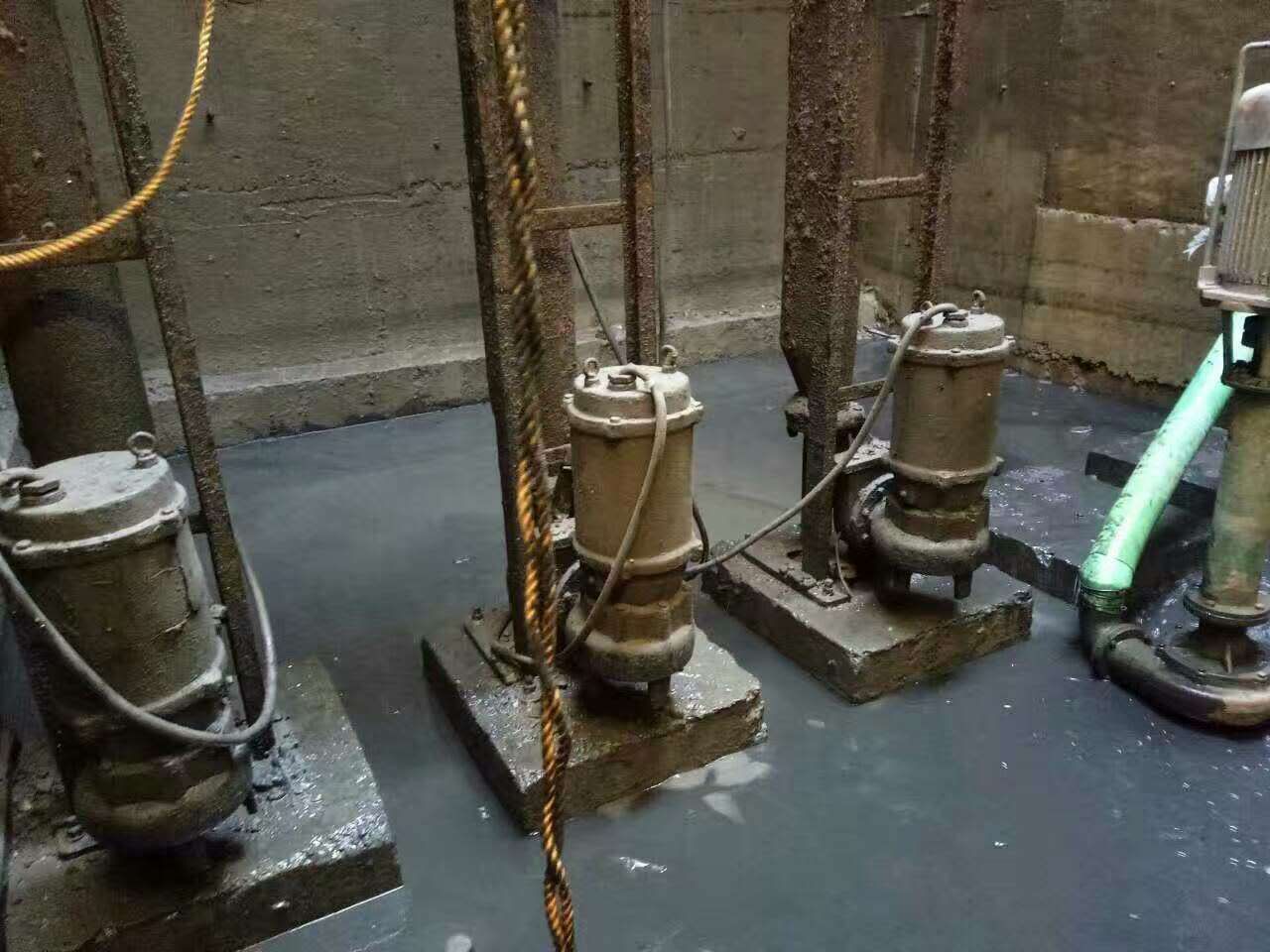 洋浦经济开发区污水池清理